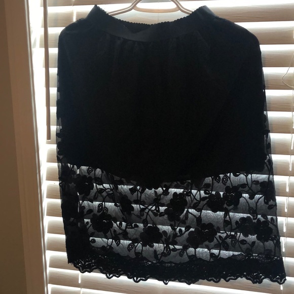 Lace Skirt/Colour Black - Picture 7 of 7